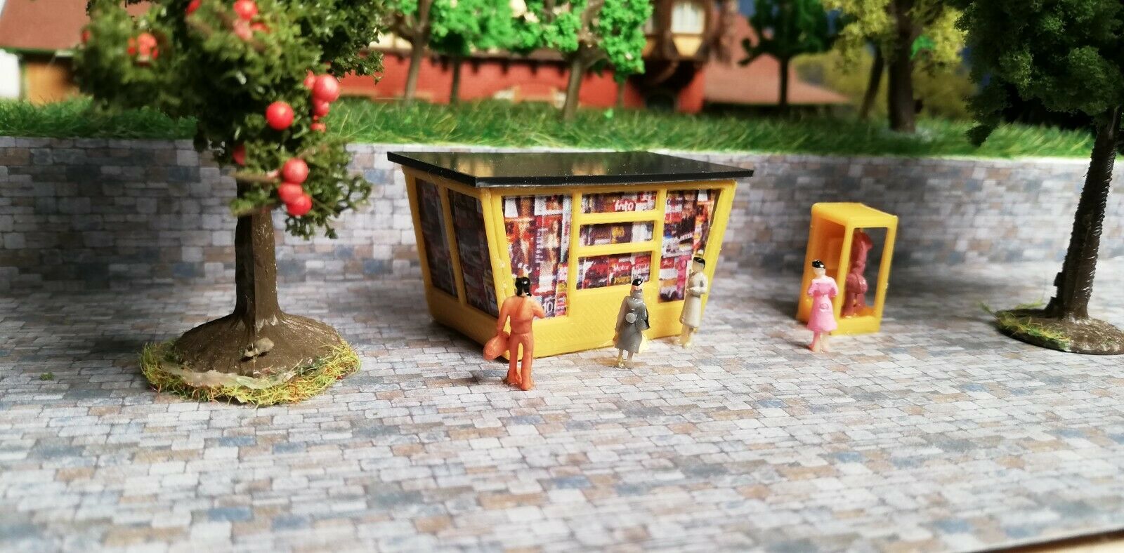 DDR Kiosk mit Telefonzelle | Bausatz | Spur TT | 1:120 | Zeitungskiosk DDR Kiosk mit Telefonzelle | Bausatz | Spur TT | 1:120 | Zeitungskiosk