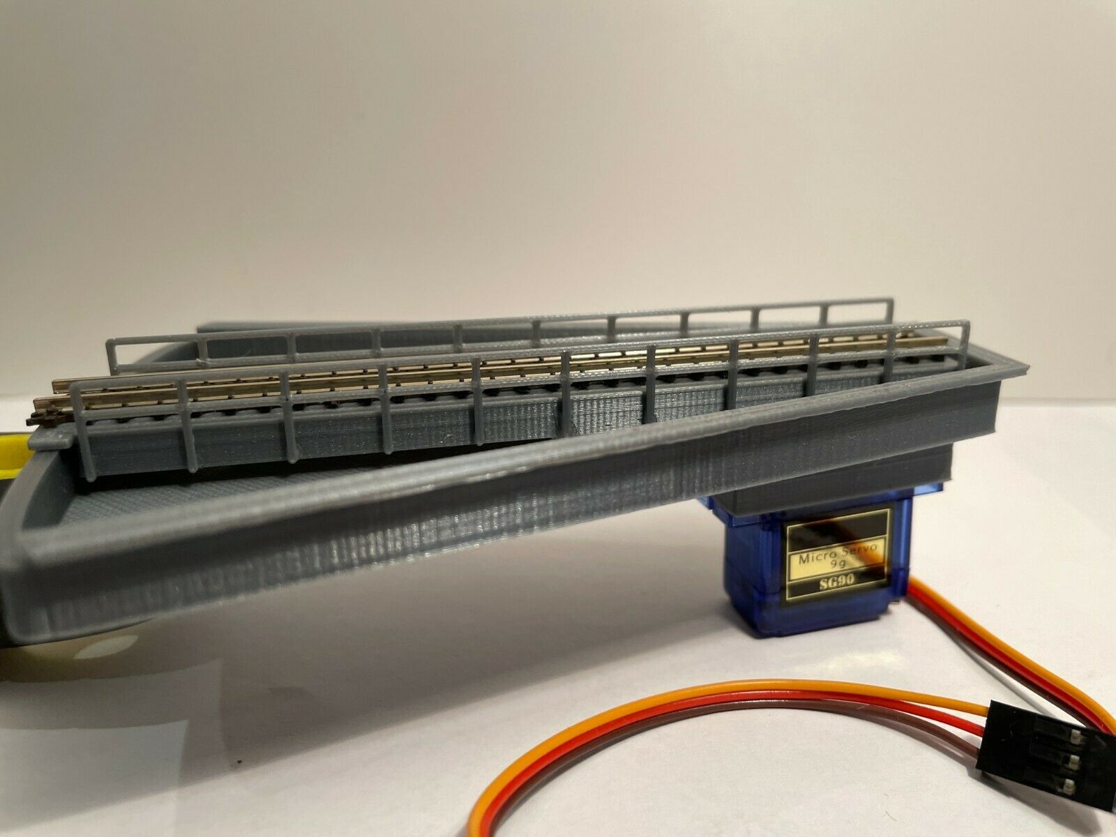 Segment-Drehscheibe mit Servo | Bausatz | Spur Z | 1:220 Segmentdrehscheibe