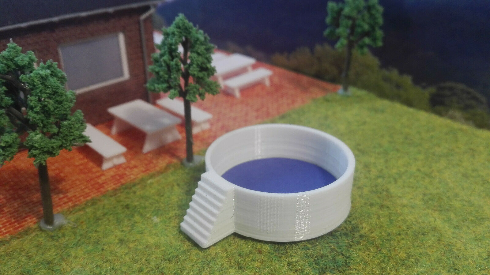 Spur HO | Aufstellpool | Swimmingpool | Pool | Schwimmbad mit Leiter | Bausatz 1:87