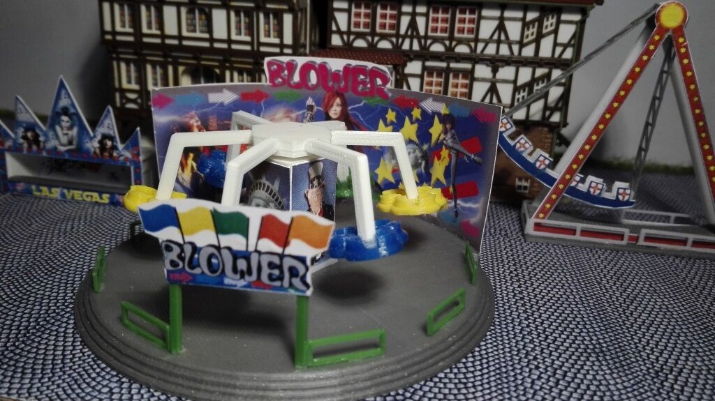 Spur N | Blower Kirmes | Fahrgeschäft Karussell Bausatz| Standmodell