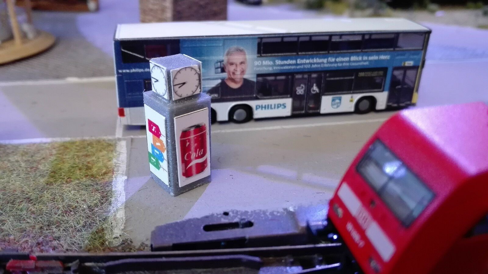 2 X Bahnhofsuhr Spur N | Reklametafel | Werbetafel |1:160 | Bausatz