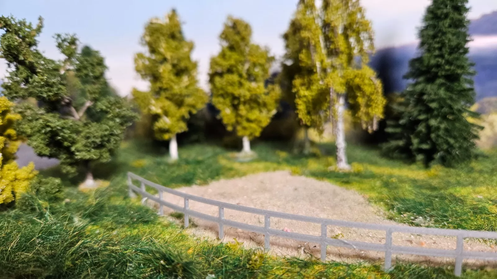 Metallzaun, Geländer (12 Stück 210cm 17 mm Hoch) Maßstab H0 | 1:87