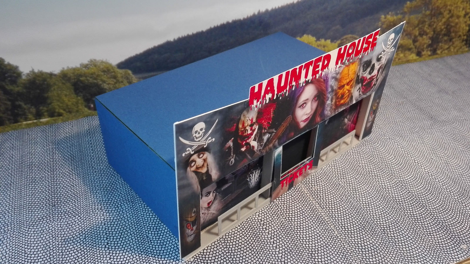 Haunted HOUSE | N Scale 1:160 | Lasercut | Kirmes | Funfair | Fahrgeschäft