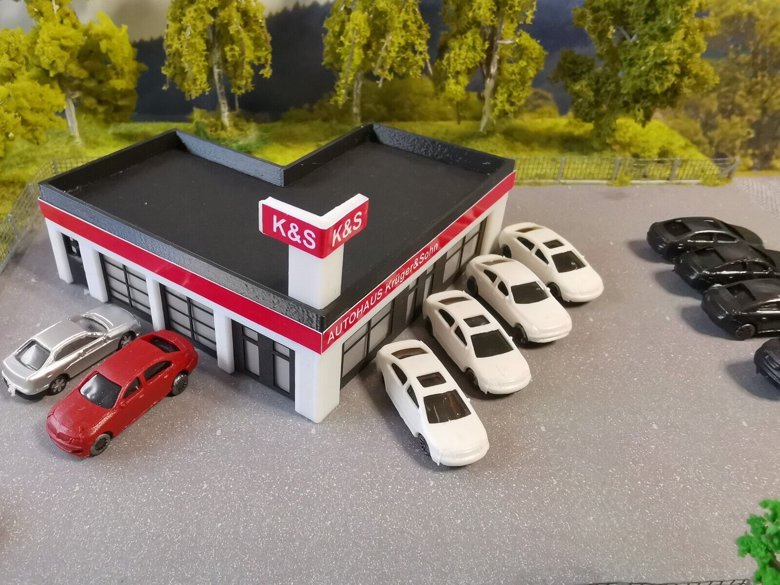 modernes Autohaus | Autohandel Spur Z | 1:220