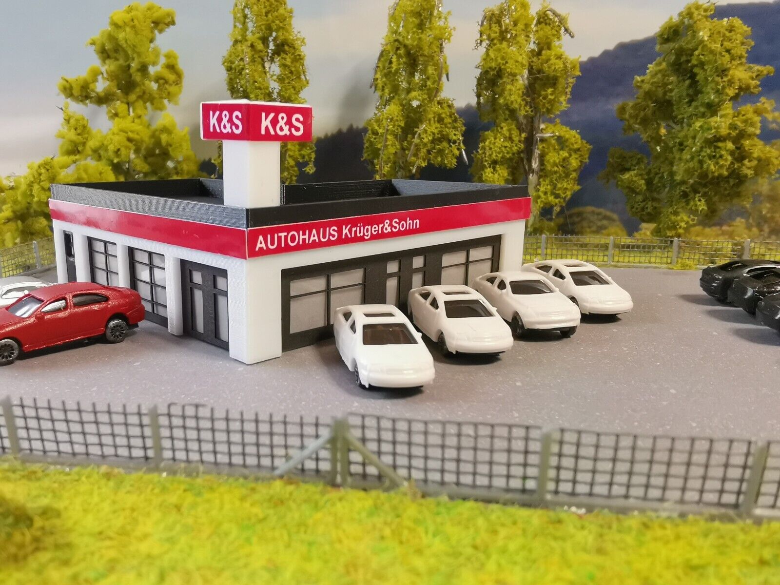 modernes Autohaus | Autohandel Spur Z | 1:220