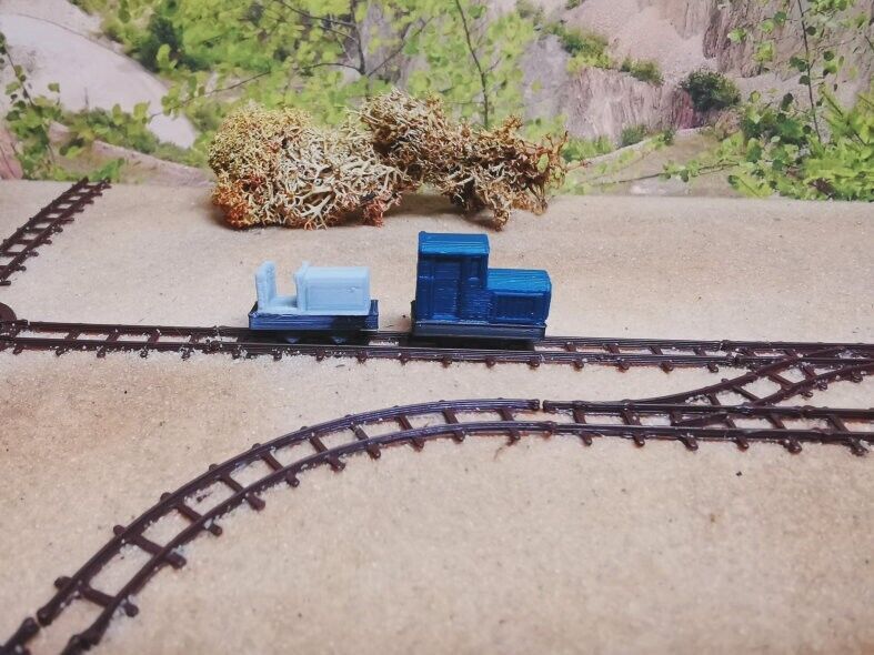 Feldbahn 2 Stück Diesellok Spur N | Bausatz Grün/Grau