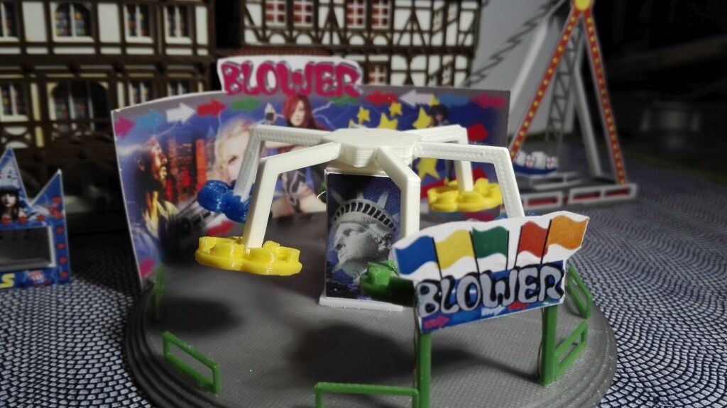 Spur N | Blower Kirmes | Fahrgeschäft Karussell Bausatz| Standmodell