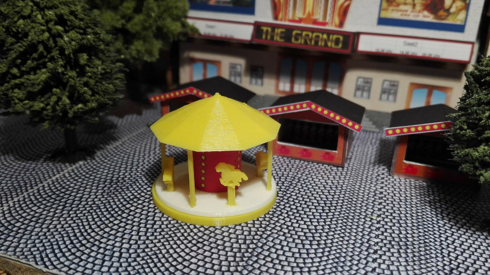 kleines Kinderkarussell | Spur N | Kirmes | Rummel | Volksfest | Fahrgeschäft