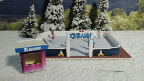 Eislaufbahn mit Kasse | Spur N 1:160 | Bausatz | Winter | Weihnachten