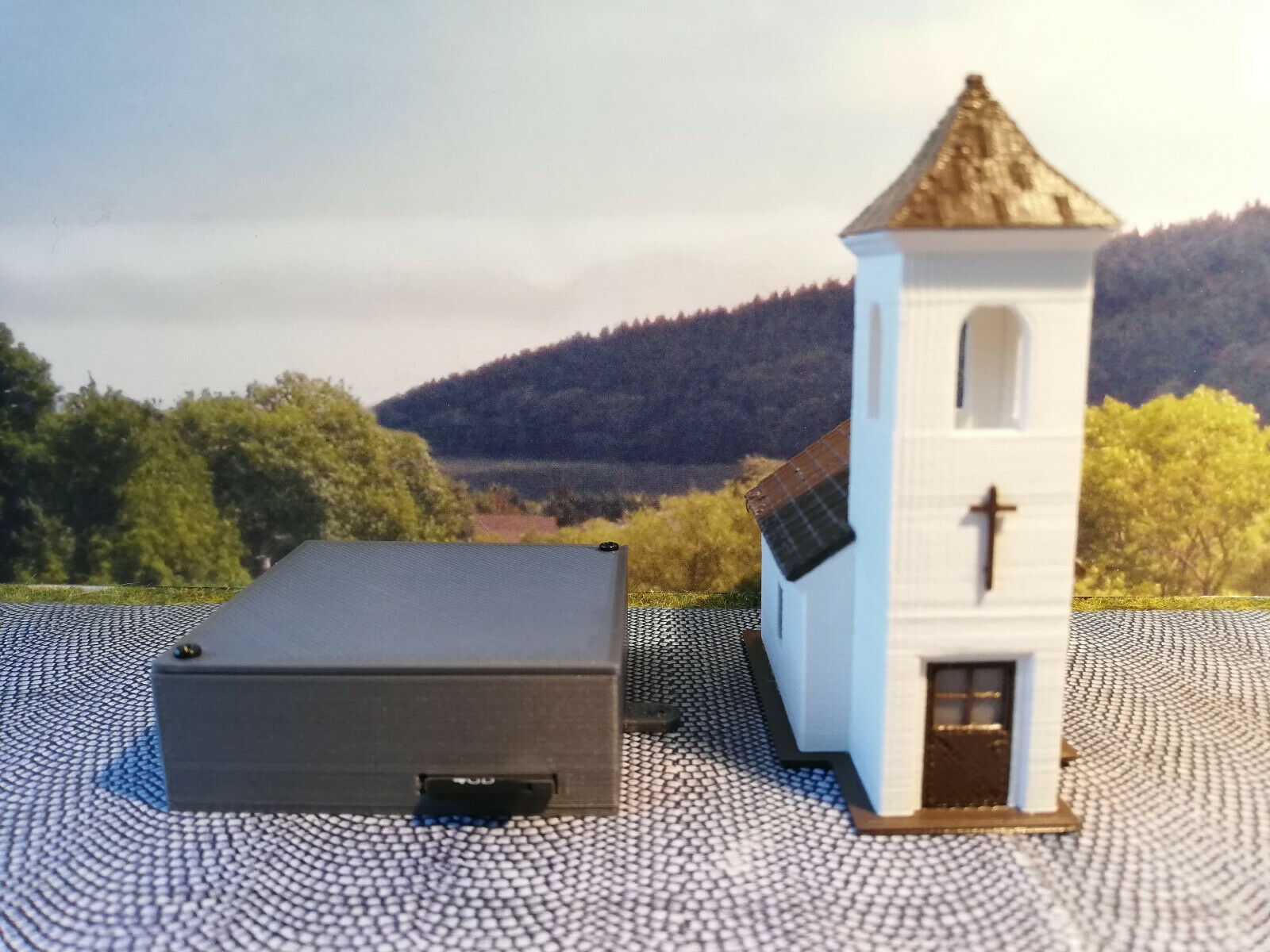 Kirche mit Sound | Fertigmodell mit Soundmodul | Spur N Kirchenglocken