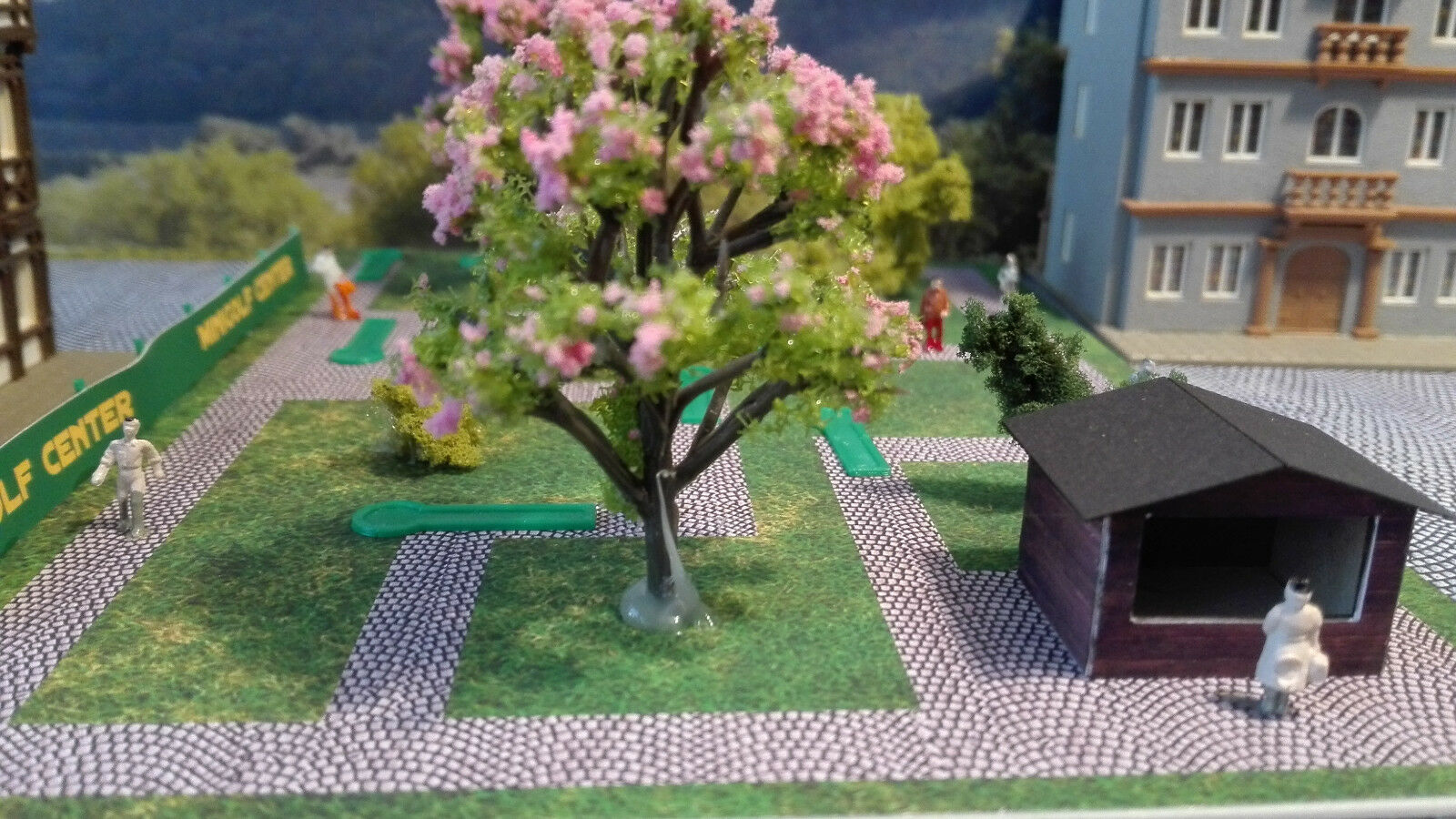 Minigolf Anlage | Spur N 1:160 | Bausatz | Golf | Golfanlage mit Kiosk